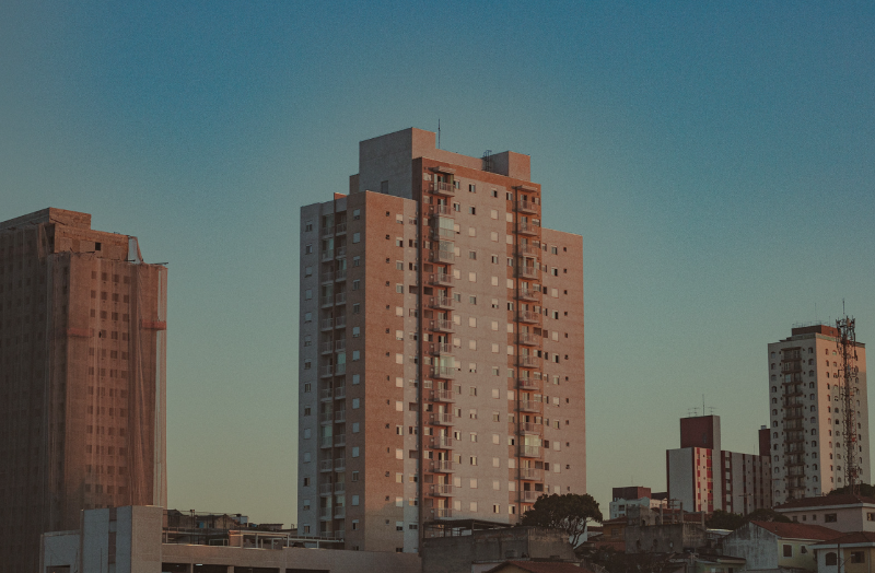 Vivere in periferia come dentro una gabbia: la situazione degli adolescenti in Italia