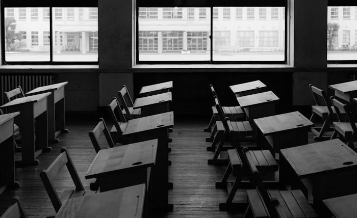 Voti, aspettative e ansia: vivere la scuola senza sentirsi sopraffatti