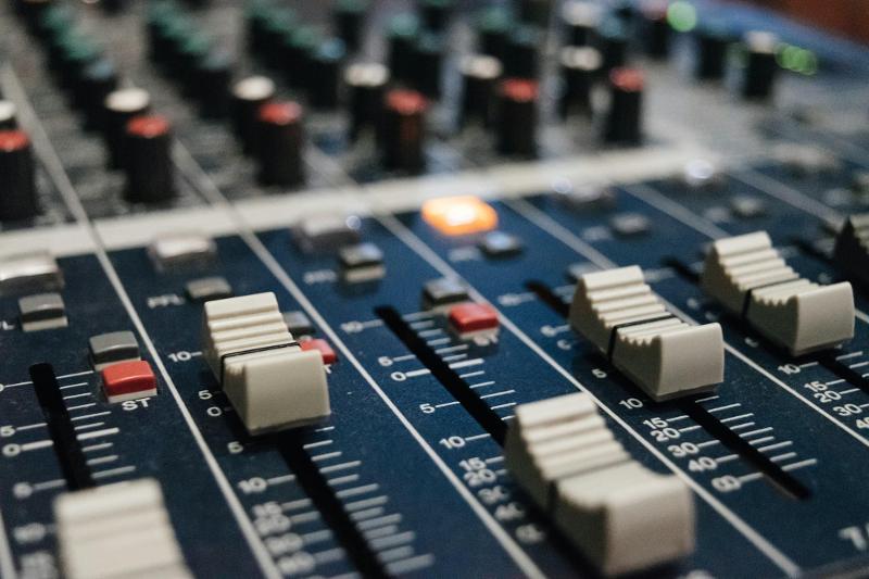 I microfoni di Radio Domizia tornano ad accendersi